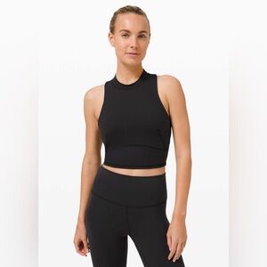 Lululemon Everlux and Mesh Cropped Tank
Black size 4